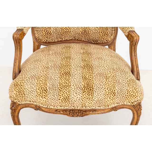 Louis XV Style Leopard Print Upholstered Fauteuil For Sale - Image 4 of 9