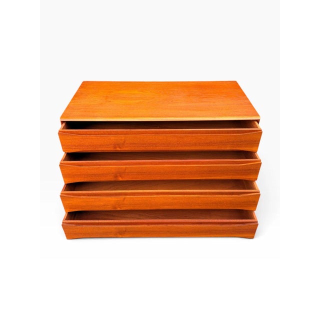 Pair of Danish Teak Four-Drawer Dressers | Arne Vodder | Sculpted Pulls & Finished Backs | C. 1960s, Attributed For Sale - Image 18 of 18