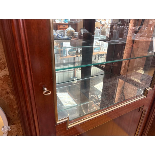 French Neoclassical Brass and Glass Display Cabinet in Mahogany by Maurice Hirsch, 1972 For Sale - Image 3 of 13