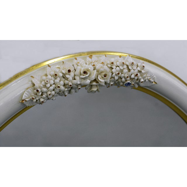 Cream Italian Capodimonte Floral Mirror with White Porcelain Roses and Gilt Wood Frame from Giulio Tucci, 1970s For Sale - Image 8 of 10