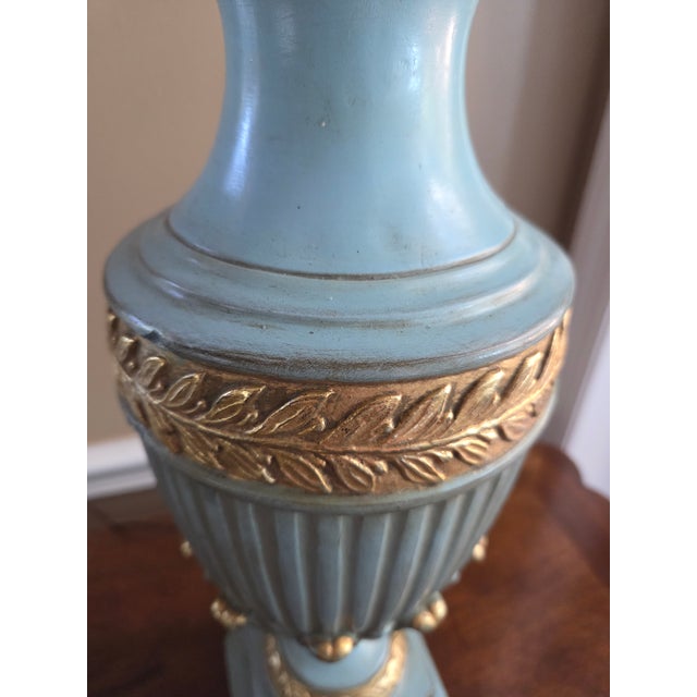 Vintage Neoclassical Urn Table Lamp For Sale In Indianapolis - Image 6 of 9