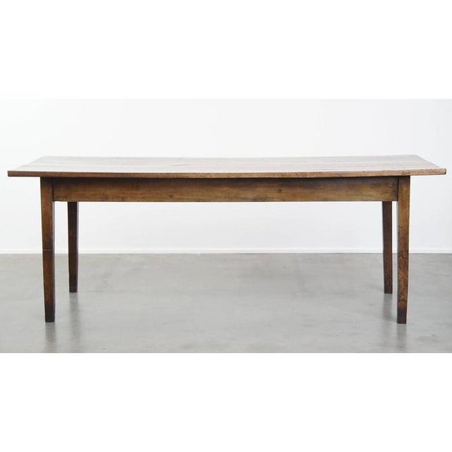 Antique English Dining Table in Walnut with 3 Drawers, Early 19th Century For Sale - Image 5 of 17