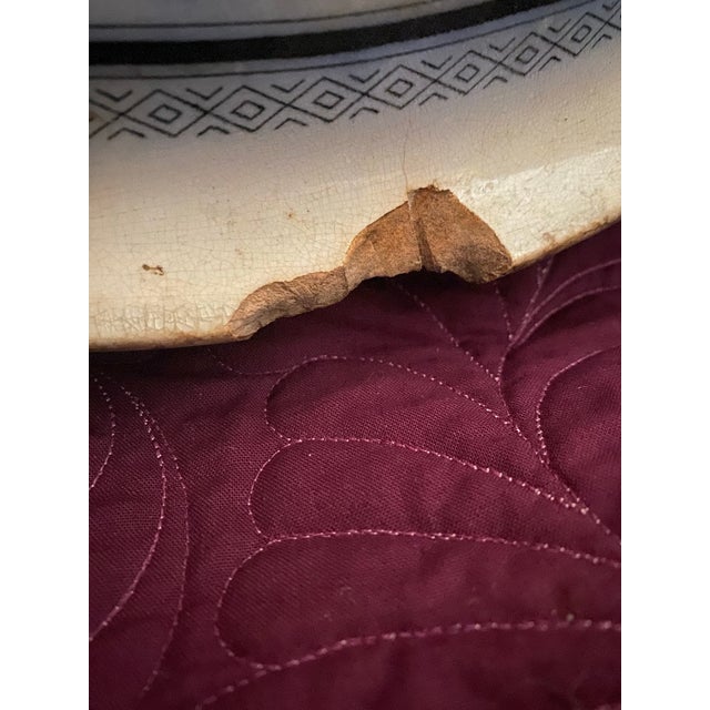 Blue Antique Japanese Imari Ware Round Bowl With Floral Motifs and Scalloped Rim. For Sale - Image 8 of 12