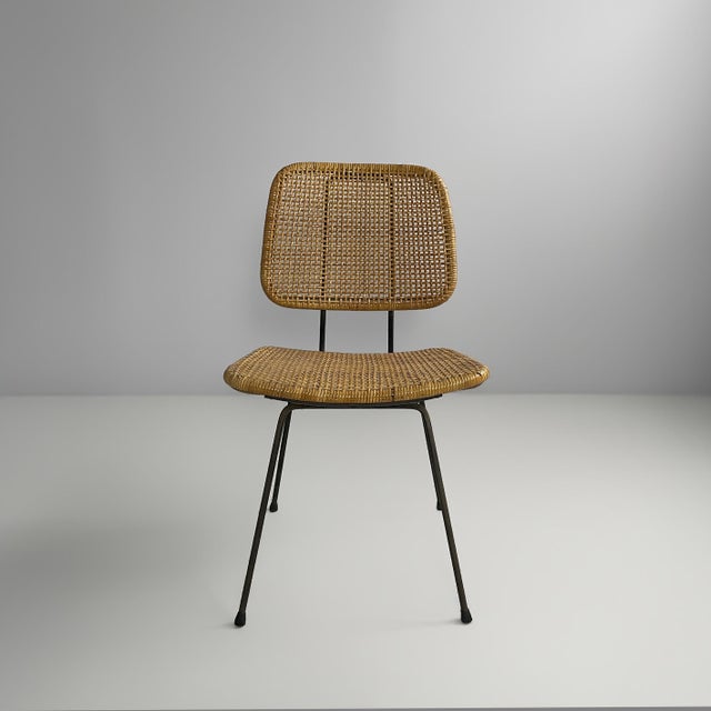 Italian modern rattan and black metal chairs, 1960s Set of six chairs with seats and backrests with rounded corners, made...