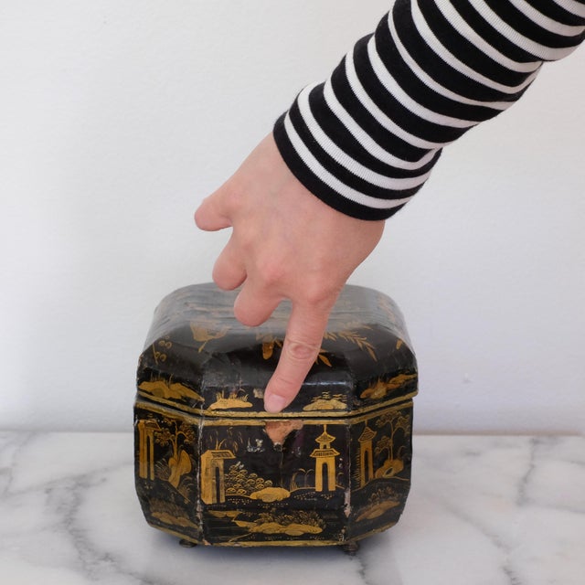 Chinese Black Chinese Lacquered Tea Caddy Box For Sale - Image 3 of 7