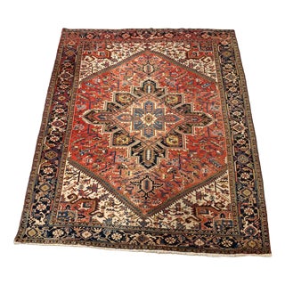 Middle Eastern Heriz Rug in Wool For Sale