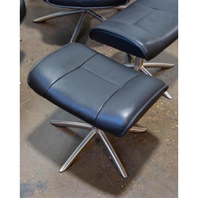 Mid-Century Modern Pair Img Comfort Norwegian Leather Swivel and Reclining Lounge Chairs With Ottomans, Mid-20th Century For Sale - Image 3 of 18