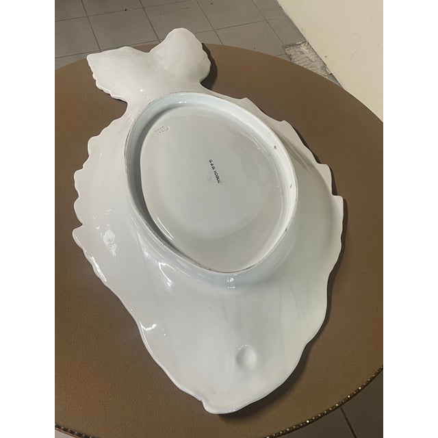 Rare white glazed ceramic decorative plate/tray, shaped like a fish, with a glossy finish and excellent sculptural appeal...