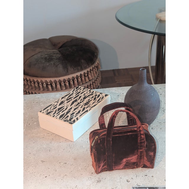 Contemporary '80s Ruby Red Velvet Minimalist Mini Bag For Sale - Image 3 of 5