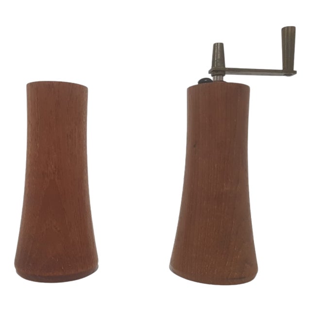 Teak Salt Shaker and Pepper Mill from Laurids Lonborg, Denmark, 1960s, Set of 2 For Sale