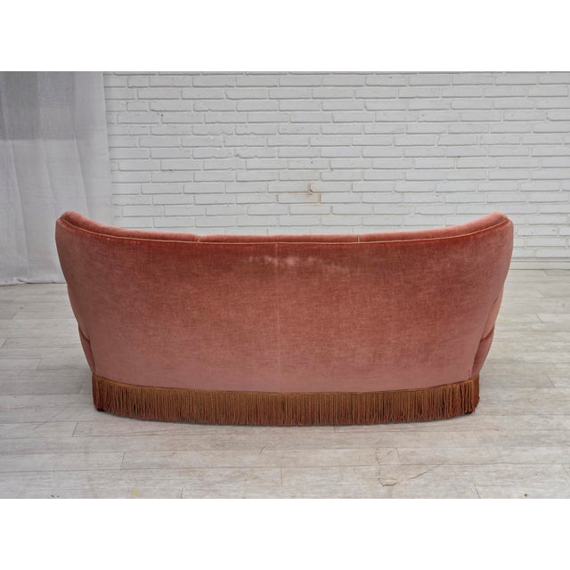 Three-Seater Danish Curved Sofa in Pink Furniture Velour, 1970s For Sale - Image 13 of 18