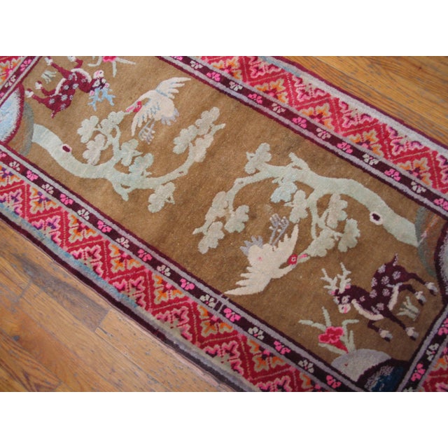 Early 20th Century 1900s Tan Camel Crane Antique Chinese Bao Tou Rug 2'2" X 4'3" Handknotted Wool Carpet For Sale - Image 5 of 6