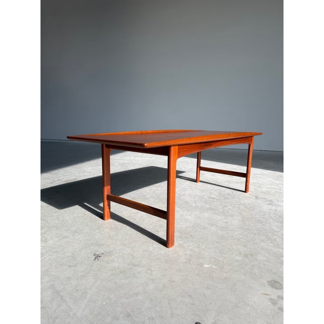 1960s Folke Ohlsson for Tingstroms Large Swedish Teak “Frisco” Coffee Table For Sale In Tampa - Image 6 of 12