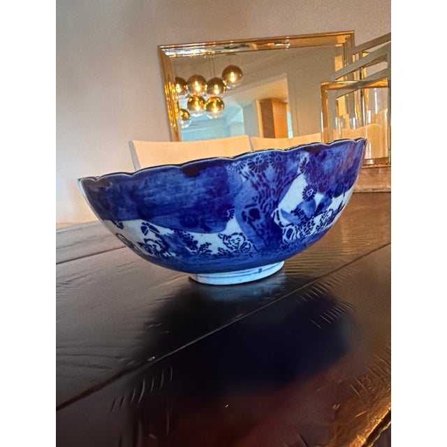 Japanese 19th Century Blue and White Katagami Porcelain Scalloped Bowl For Sale - Image 9 of 12