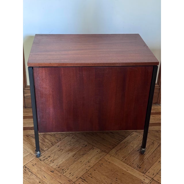 Rare Mid-Century Florence Knoll Mobile Bar Cabinet for Knoll International Stuttgart For Sale In New York - Image 6 of 12