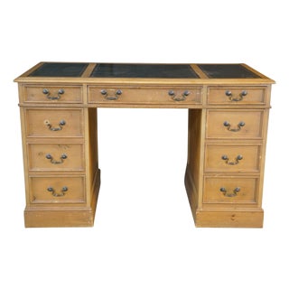 Mid Century Sligh Pine Tooled Leather Top Kneehole Office Library Writing Desk For Sale