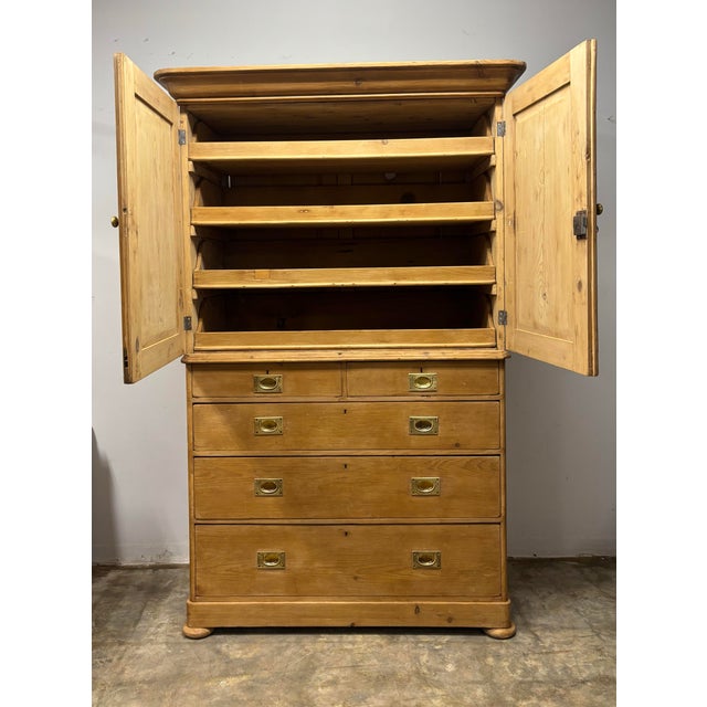 19th Century English Pine Linen Press For Sale - Image 4 of 9