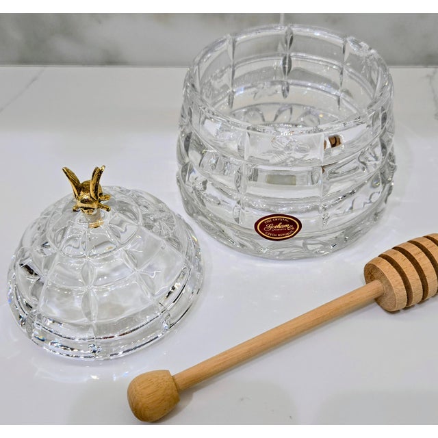 Glass Vintage Gorham “Garden Serenade” Crystal Beehive Honey Pot, Czech Republic For Sale - Image 7 of 9