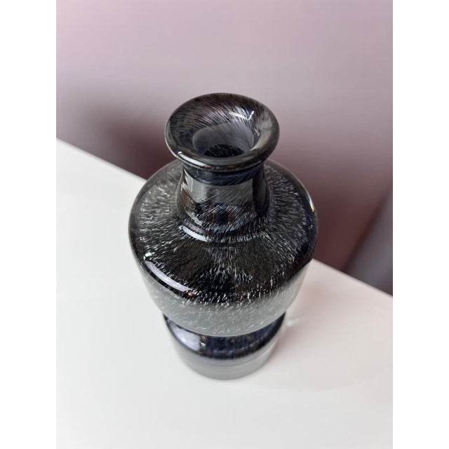 Vase in Grey by Bo Borgström for Åseda Glasbruk For Sale - Image 3 of 11