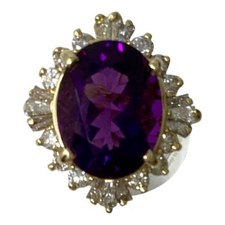 Late 20th Century Stunning 8+ct Amethyst Set in 14k Yellow Gold Surrounded by Diamonds For Sale
