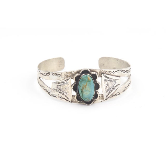 Mid 20th Century Native American Style Turquoise Sterling Silver Cuff Bracelet With Old Pawn Marks For Sale In Miami - Image 6 of 10