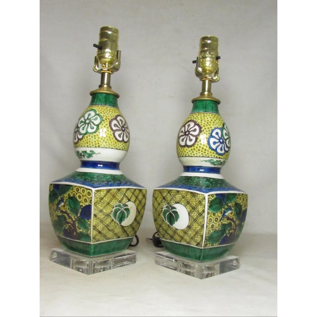 1950s Pair of Japanese Porcelain Kutani Lamps For Sale - Image 5 of 15