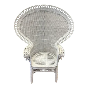 Palm Beach Regency White Wicker Peacock Chair, 1970s