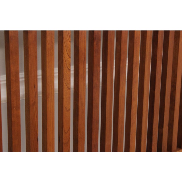 Stickley Cherry Queen Size Prairie Mission Bed For Sale - Image 9 of 18