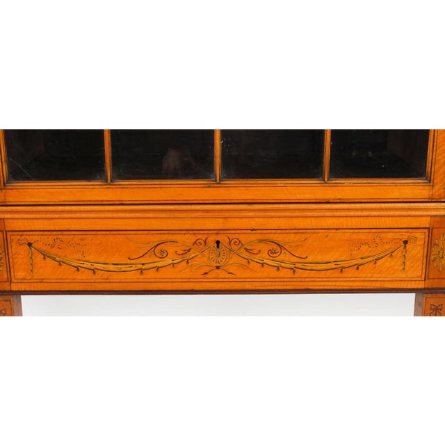 Satinwood Breakfront Bookcase or Display Cabinet from Edwards & Roberts, 19th Century For Sale - Image 15 of 18