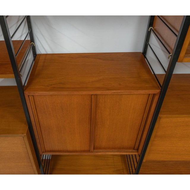 Mid-Century Ladderax 6-Bay Shelving System by Robert Heal for Staples Cricklewood, 1960s, Set of 6 For Sale - Image 9 of 18