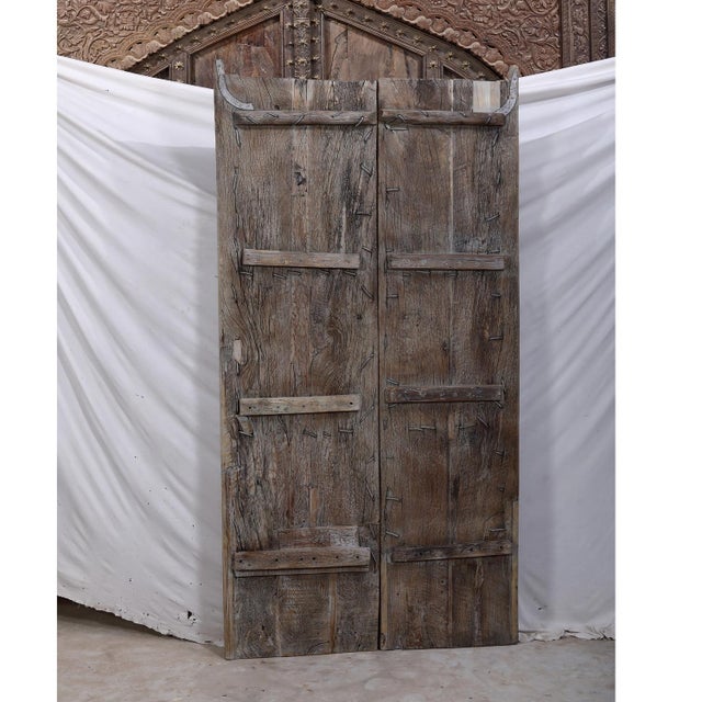 1900 - 1909 Antique Indian Bleached Teakwood Carved Door For Sale - Image 5 of 5