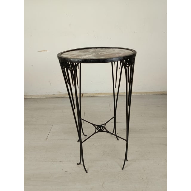 Art Deco Wrought Iron and Marble Side Table, 1920s, in Good conditions. Designed 1920 to 1949
