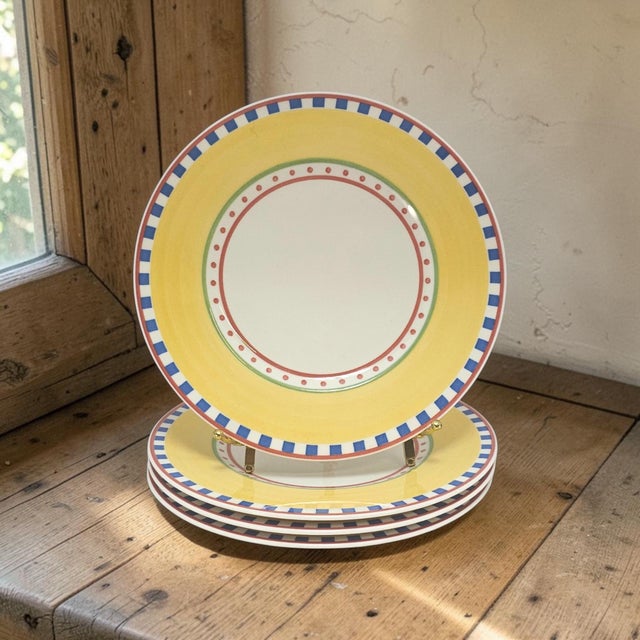 These Villeroy & Boch Twist Bea Salad Plates form a matching set of four in the discontinued German fine china pattern...