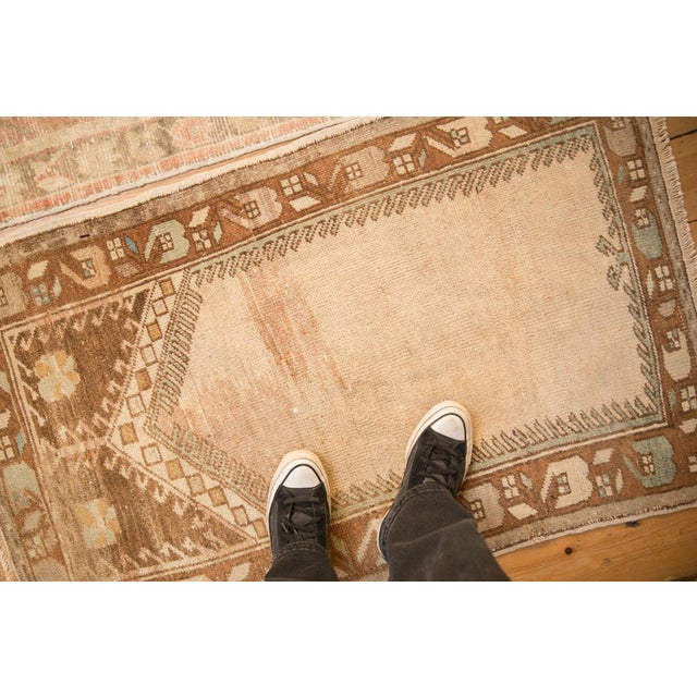 :: Unidirectional top mehrab with a prayer design orientation wrapped by geometric floral blossoms with diamond hook and...