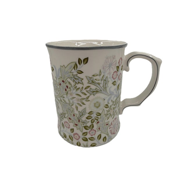 Morris & Co Porcelain Mugs in Iconic William Morris "Sweet Briar" Botanical Motif - Set of 4 For Sale In New York - Image 6 of 8