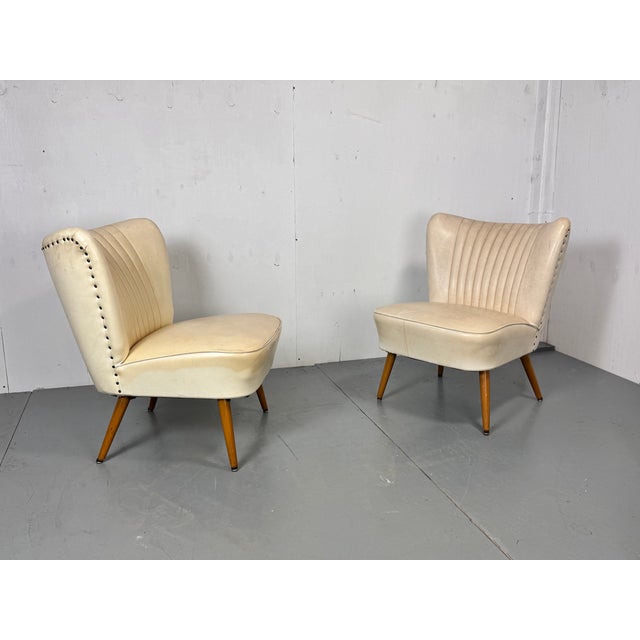 Mid-Century Modern Vintage Cocktail Club Lounge Chairs from Artifort, 1950s, Set of 2 For Sale - Image 3 of 8
