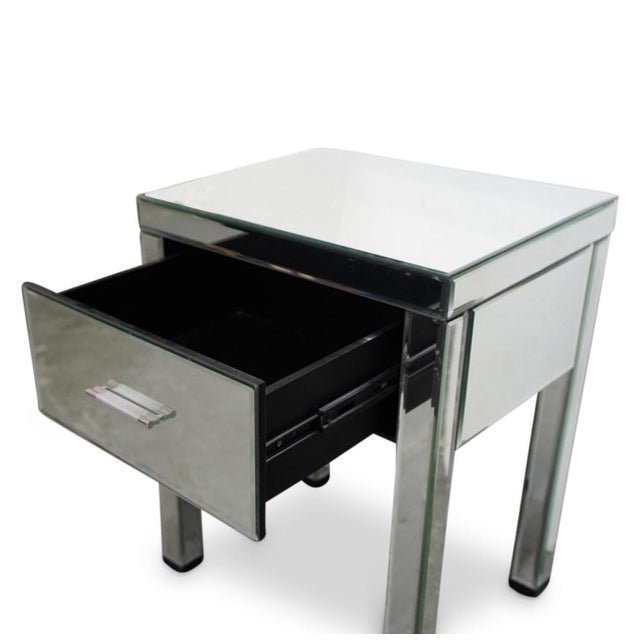 Hollywood Regency Mid 20th Century Pair of Hollywood Regency Style Mirrored Side Tables For Sale - Image 3 of 9