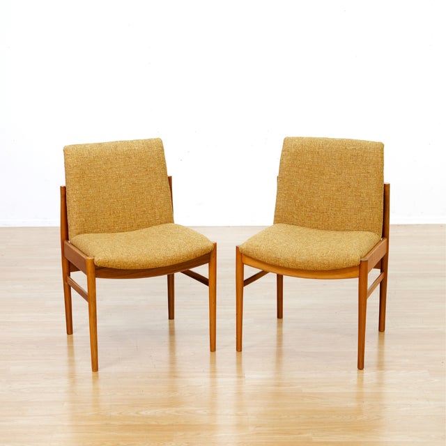 1960s Set of Eight Mid Century Dining Chairs Attributed Beithcraft of Scotland For Sale - Image 11 of 14
