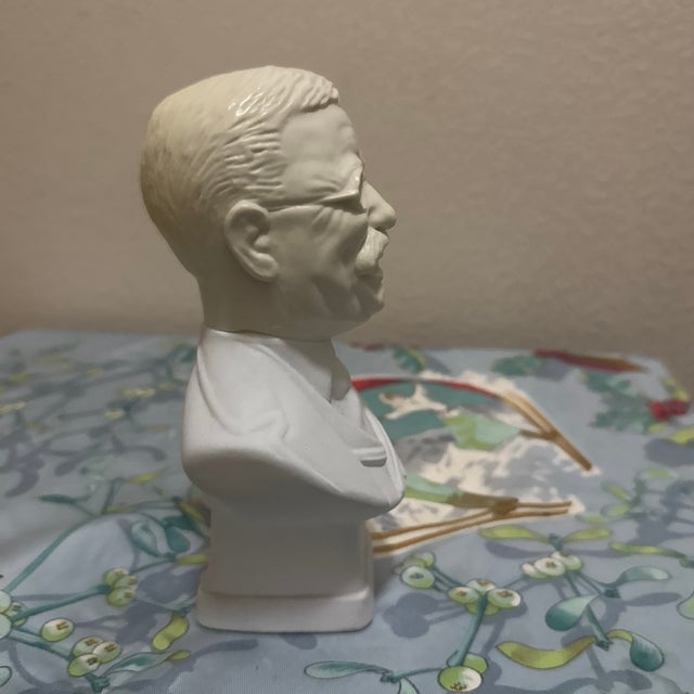 Vintage 1970s Avon Theodore Roosevelt After Shave Decanter Bust For Sale In Minneapolis - Image 6 of 6