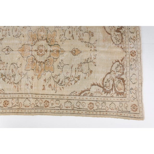 Mid 20th Century Beige Wool Floral Carpet For Sale - Image 9 of 10