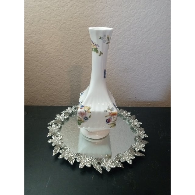 Gorgeous Pair of Aynsley Bone China England Hand Painted Vases For Sale - Image 4 of 6