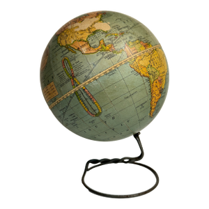 Antique 1909 Weber Costello Co. Peerless 6” Globe.