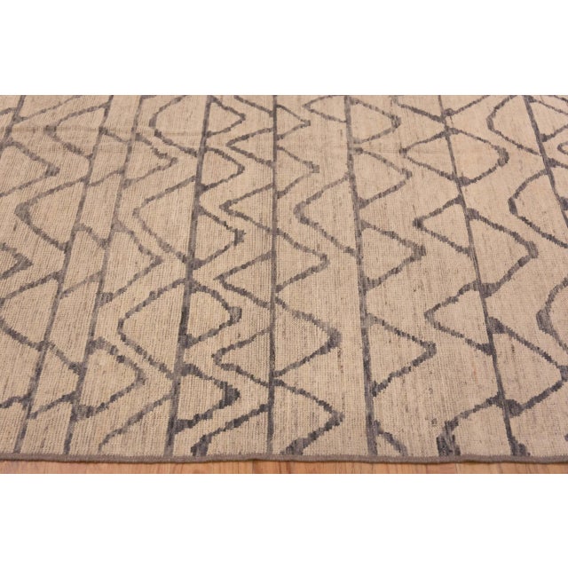 Early 21st Century Nazmiyal Collection Oversized Chevron Modern Rug For Sale - Image 5 of 8