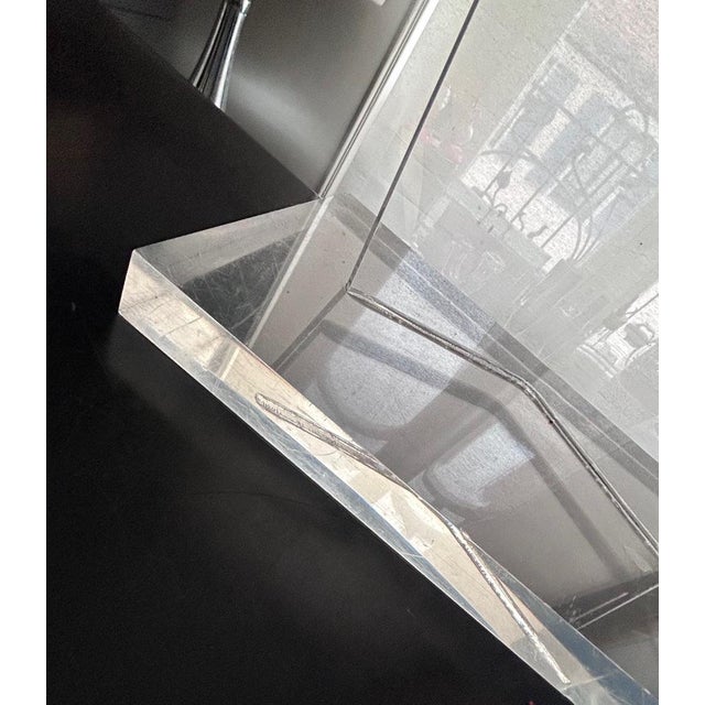 Bust in Acrylic Glass, 1980s For Sale - Image 13 of 16