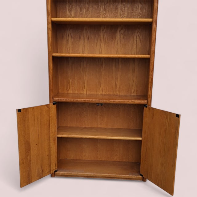 Late-20th-Century Oak Bookcase With Adjustable Shelves For Sale - Image 4 of 15