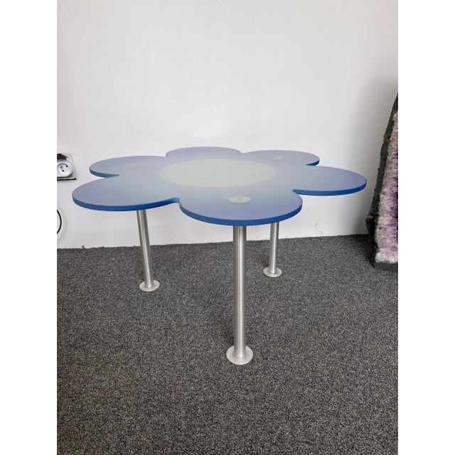 1990s Vintage Glas Italia Blue Daisy Flower Glass Table For Sale - Image 10 of 10