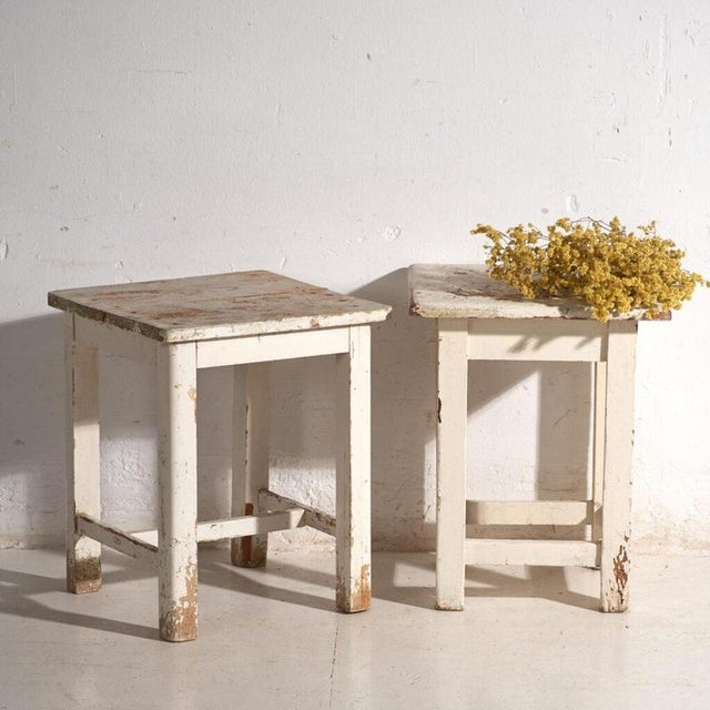 Bedside Tables in Pine Wood, Central Europe, 1940, Set of 2 For Sale - Image 3 of 3
