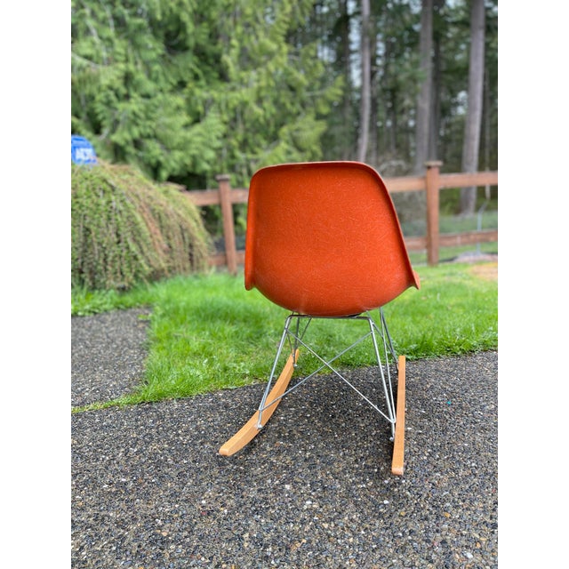 1960s 1960s Mid Century Modern Vintage Herman Miller Eames Fiberglass Rocking Chair For Sale - Image 5 of 7