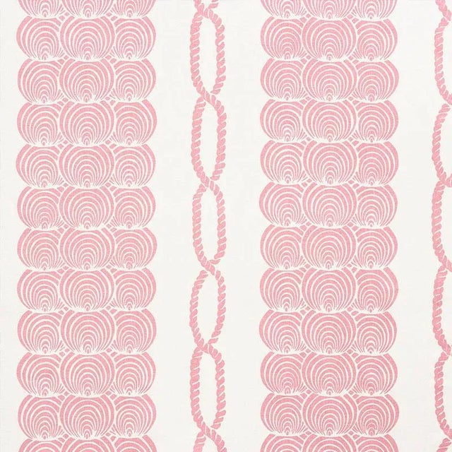 This stylish scallop pattern with twisted rope borders is screen-printed on a crisp cotton ground. Also available as a...