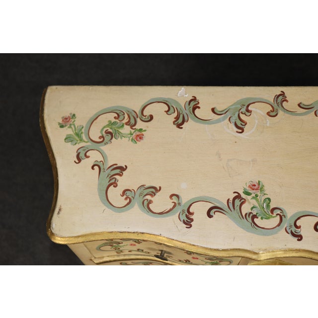Vintage Italian Venetian Style Creme Painted & Gilt Cabinet C. 1950s For Sale In Philadelphia - Image 6 of 15